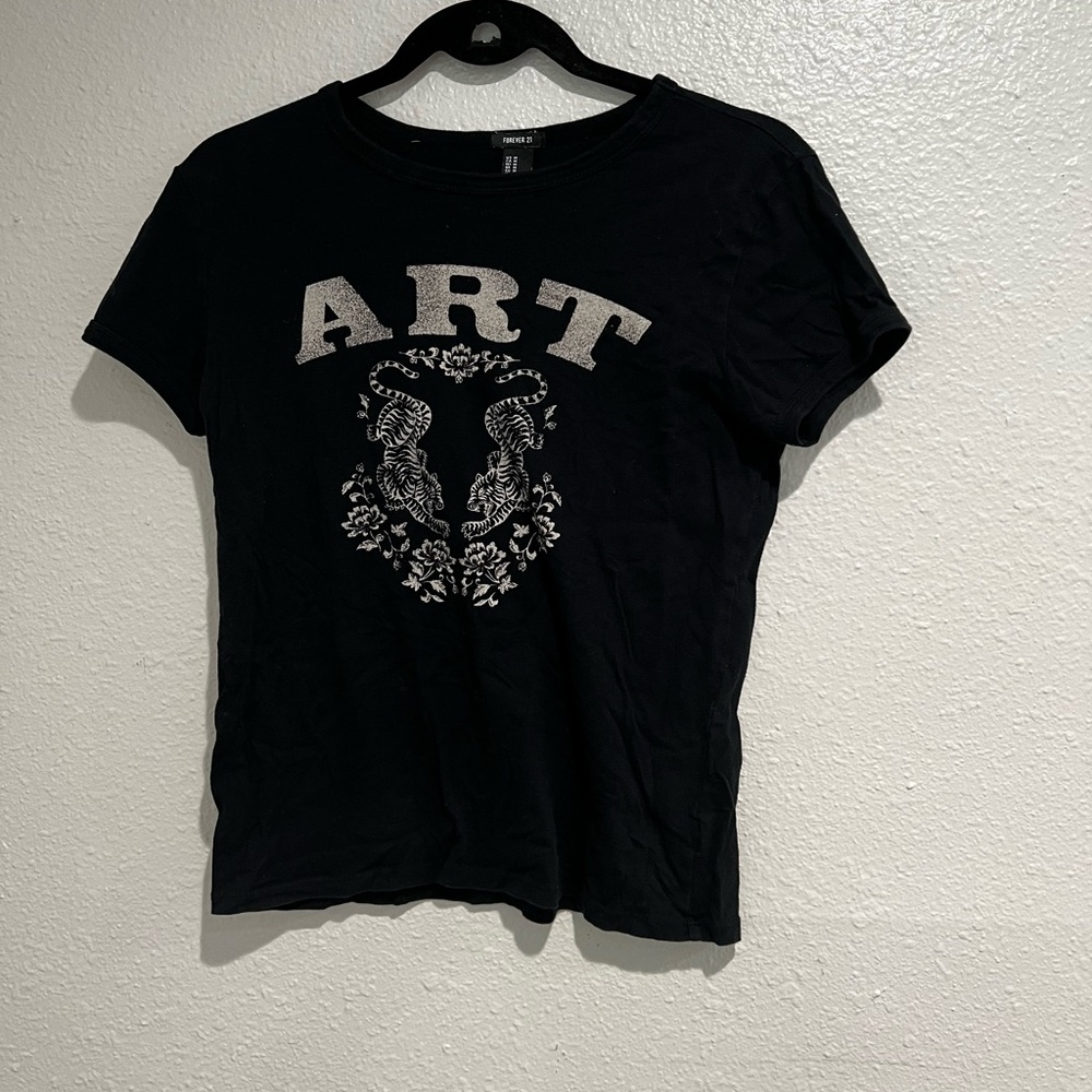 Tiger graphic tee